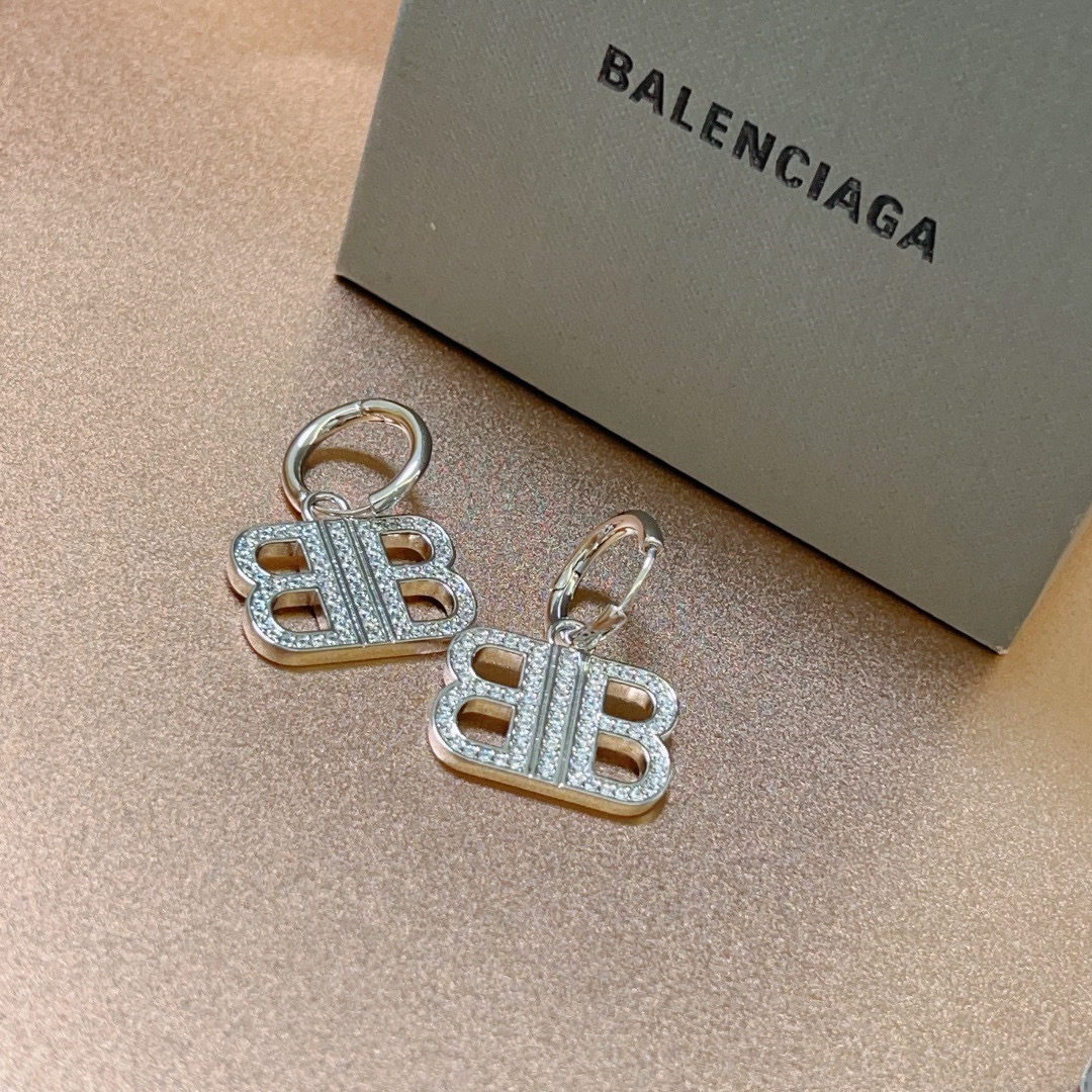   BALENCIAGA 巴黎世家耳钉 王炸系列 专柜同步 更新 简约圈口叠加造型耳环 经典造型搭配 设