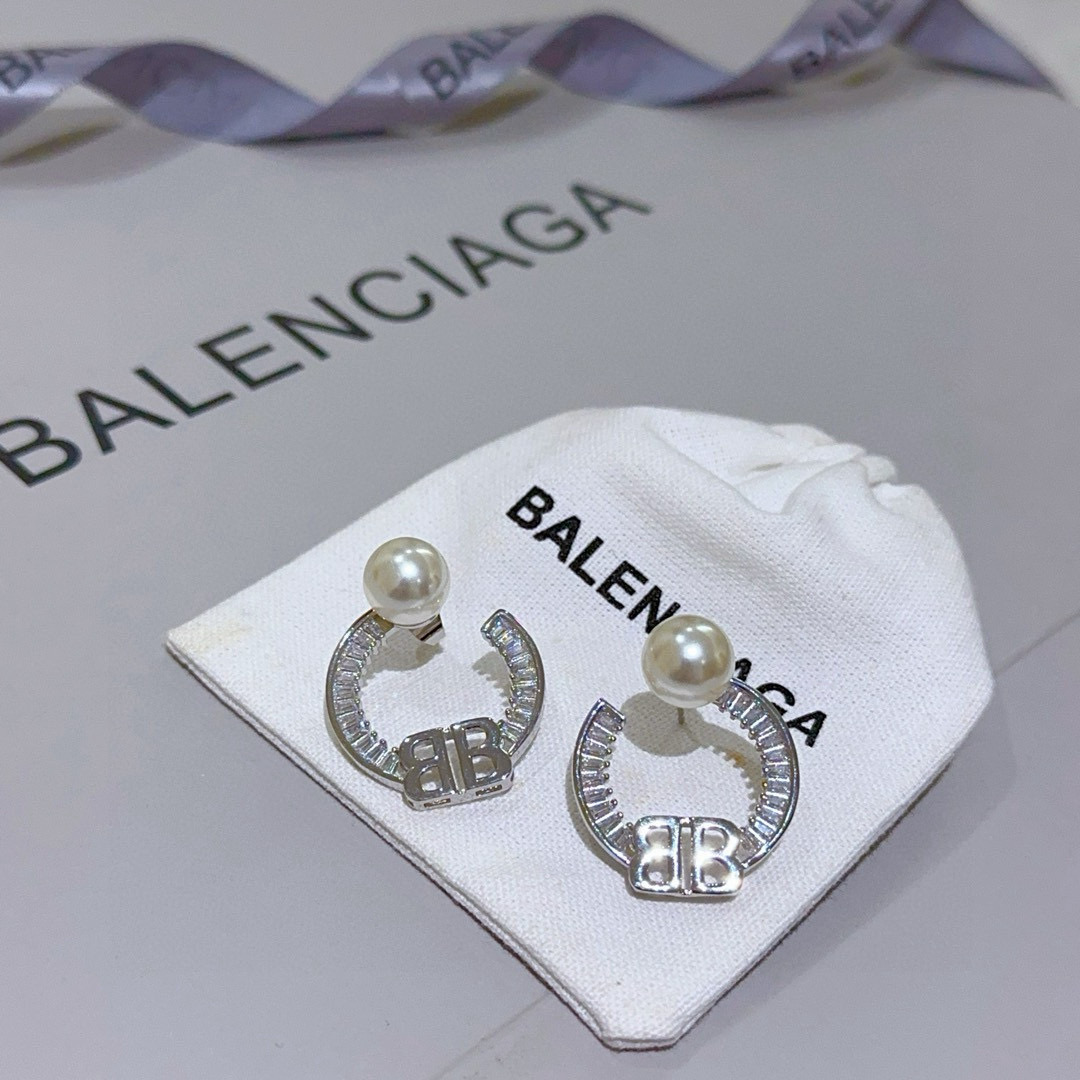   BALENCIAGA 巴黎世家耳钉 王炸系列 专柜同步 更新 简约圈口叠加造型耳环 经典造型搭配 设
