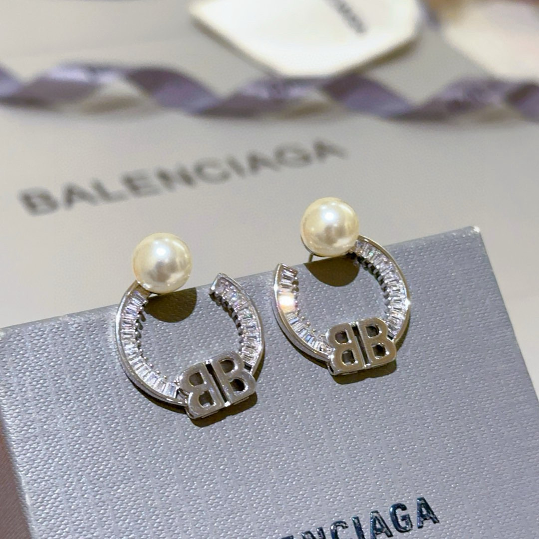   BALENCIAGA 巴黎世家耳钉 王炸系列 专柜同步 更新 简约圈口叠加造型耳环 经典造型搭配 设