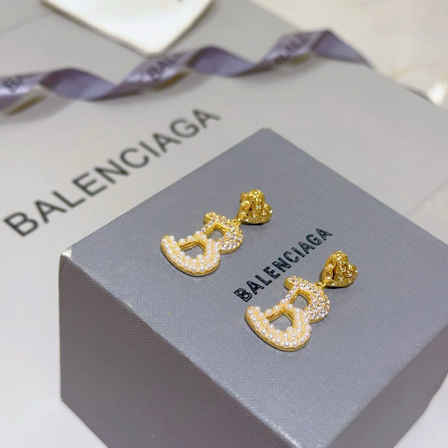   BALENCIAGA 巴黎世家耳钉 王炸系列 专柜同步 更新 简约圈口叠加造型耳环 经典造型搭配 设
