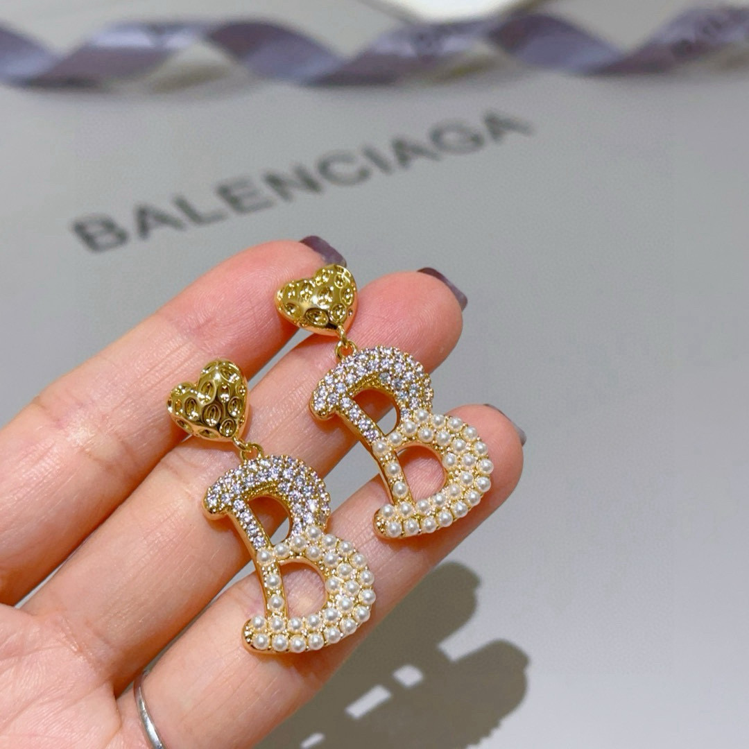   BALENCIAGA 巴黎世家耳钉 王炸系列 专柜同步 更新 简约圈口叠加造型耳环 经典造型搭配 设