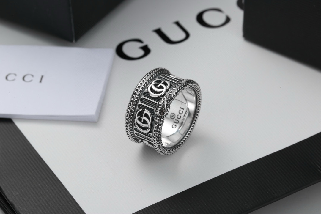 Gucci 古驰 Gardenシリーズ 蛇形状リング 男女兼用 デザインリング