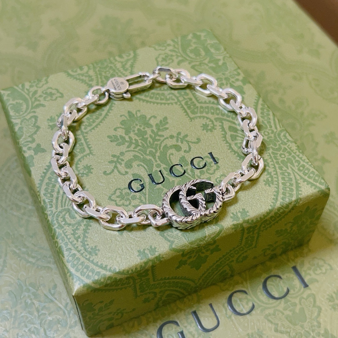  。 2025最新出炉土豪版手链 独家高品质🌼 Gucci古驰手链最新款的经典款 精致无论款式 质感 都