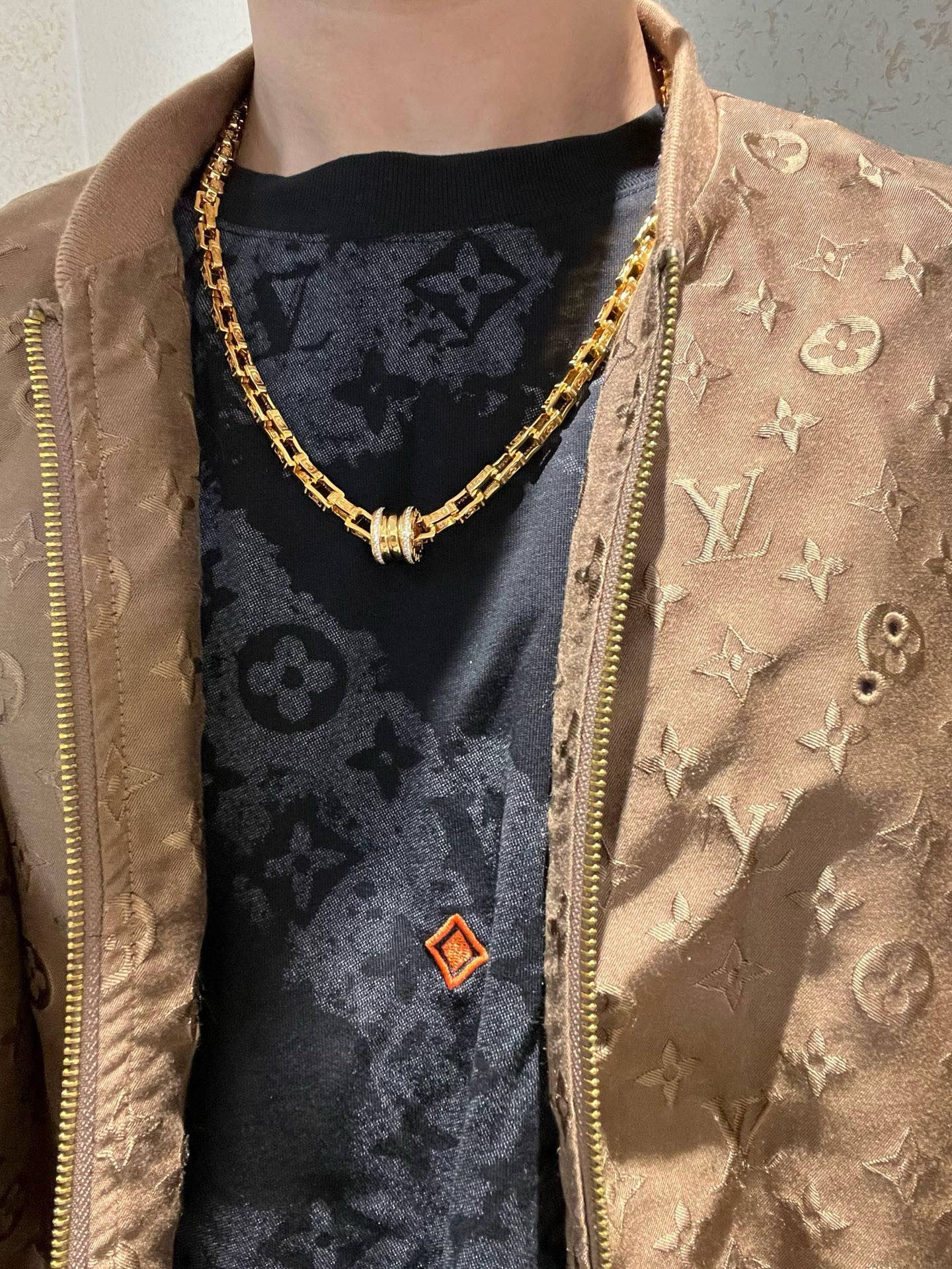  宝格丽项链V金材质 BVLGARI宝格丽 DIVAS‘ DREAM 系列 品相完美，细节无敌，那种独特