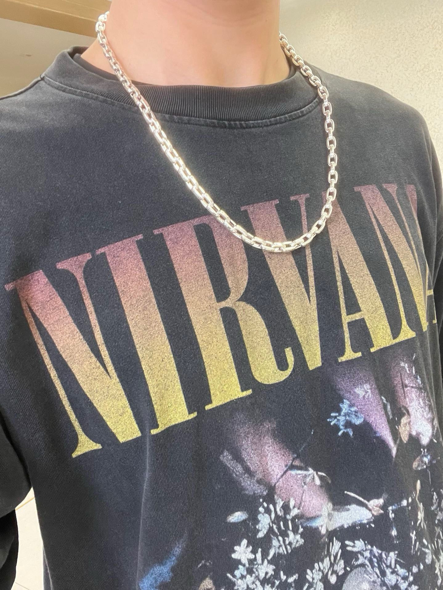 Imported High-End Hermes Necklaces: New, Simple Fashion with Unique Design for Men and Women - 图片 9
