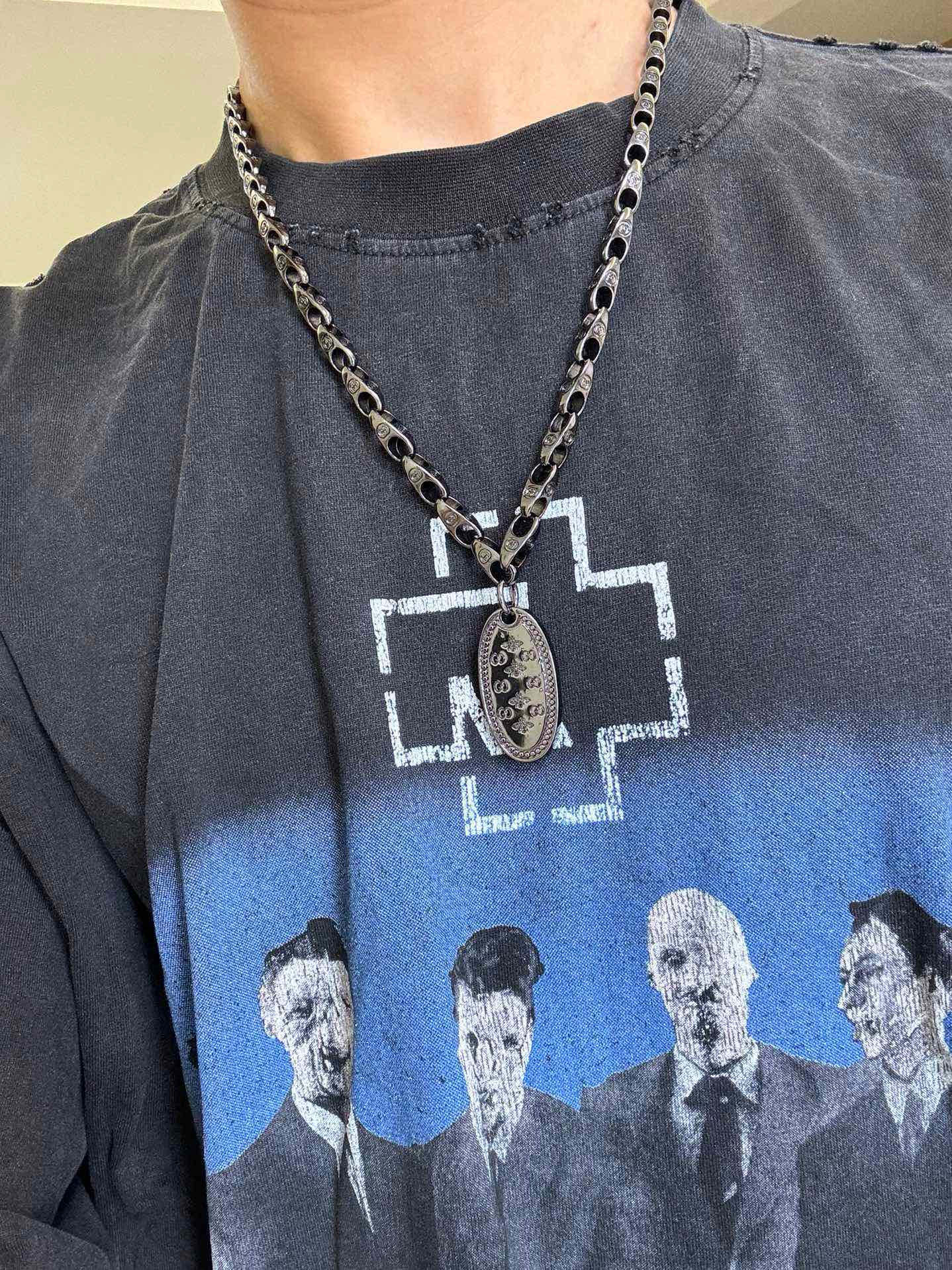 Gucci古驰Anger Forestシリーズ双Gトレンドネックレス独特デザイン