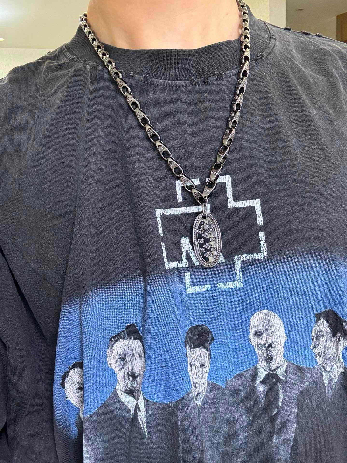 Gucci古驰Anger Forestシリーズ双Gトレンドネックレス独特デザイン