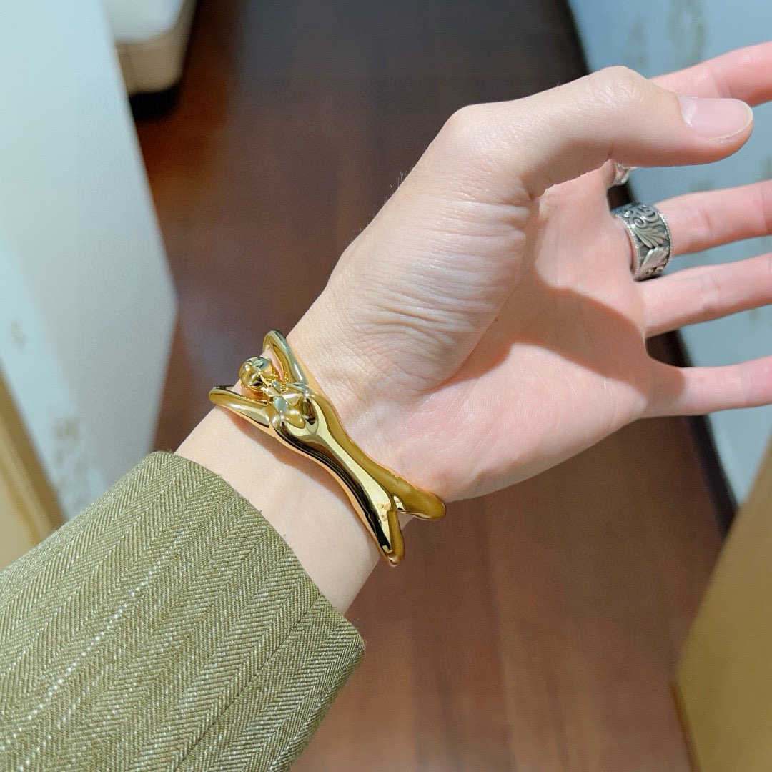 High-End Custom Bracelets with 18k Gold Plating and Fine Workmanship - 图片 4