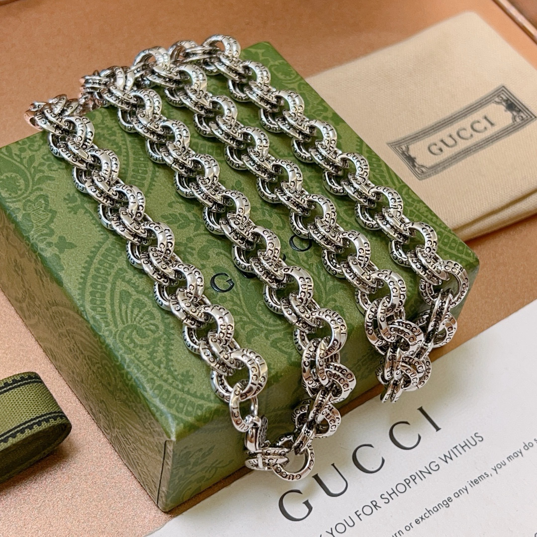 Gucci古驰Anger Forestシリーズ双Gネックレス - 高級感あふれる手作りデザイン