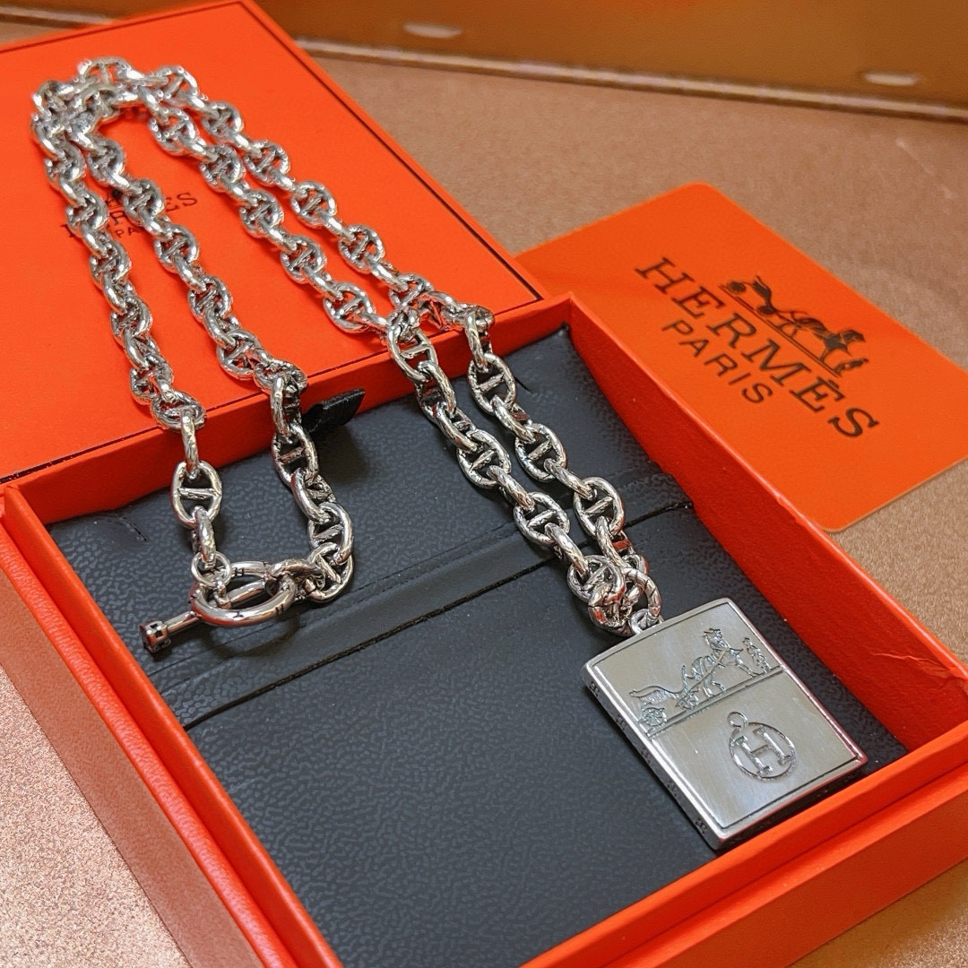 “High-End Custom Jewelry: Hermes Pig Nose Series Necklace for Men and Women” - 图片 2