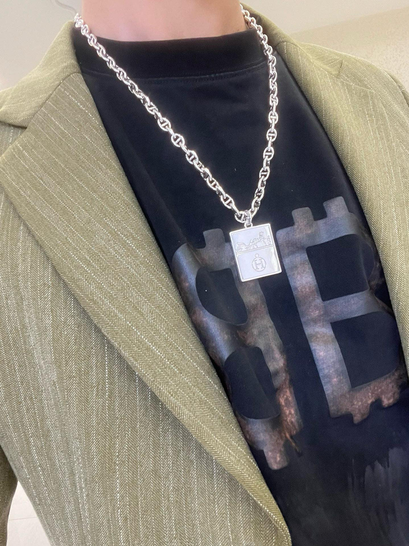 “High-End Custom Jewelry: Hermes Pig Nose Series Necklace for Men and Women” - 图片 9