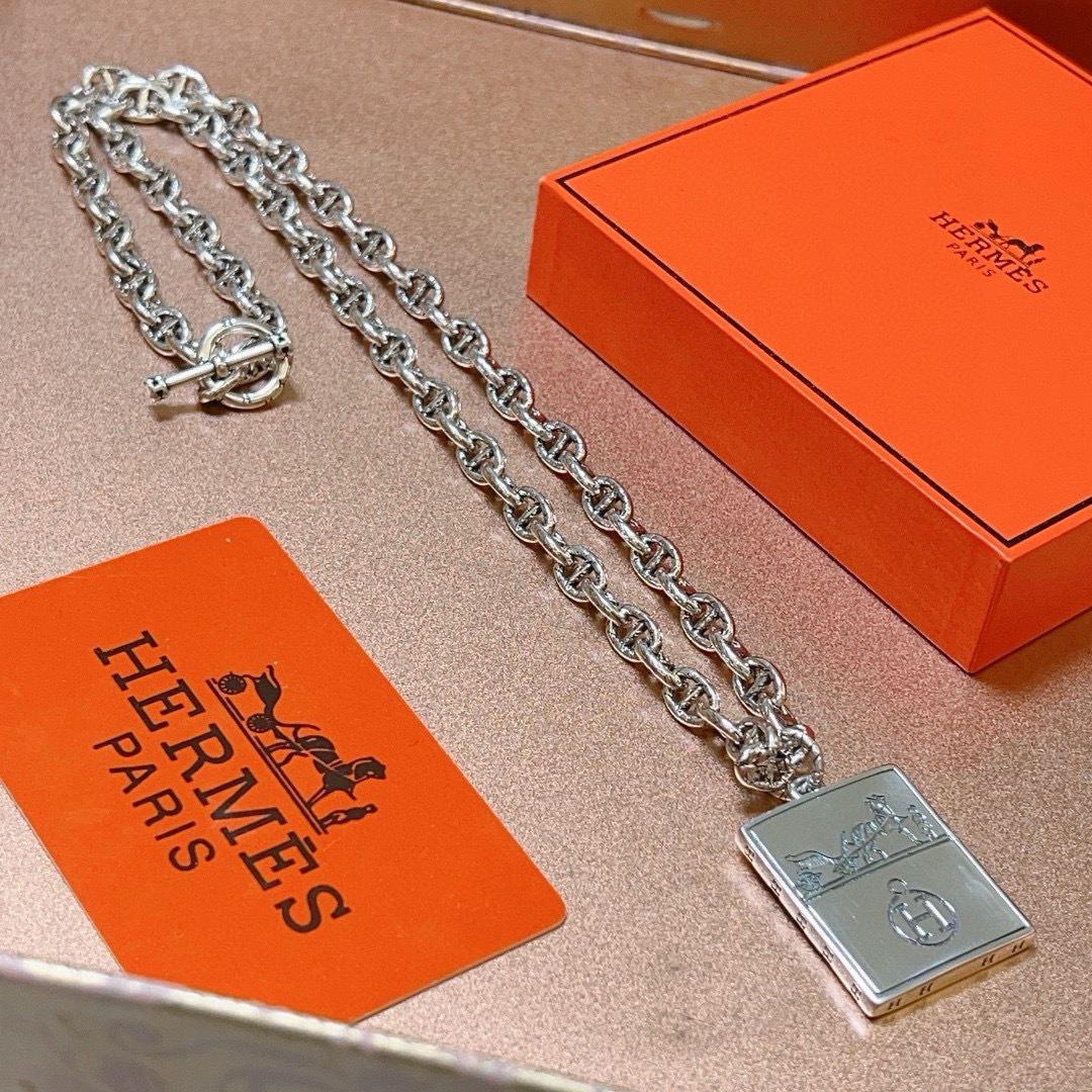 “High-End Custom Jewelry: Hermes Pig Nose Series Necklace for Men and Women” - 图片 4
