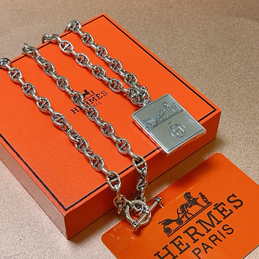 “High-End Custom Jewelry: Hermes Pig Nose Series Necklace for Men and Women” - 图片 1