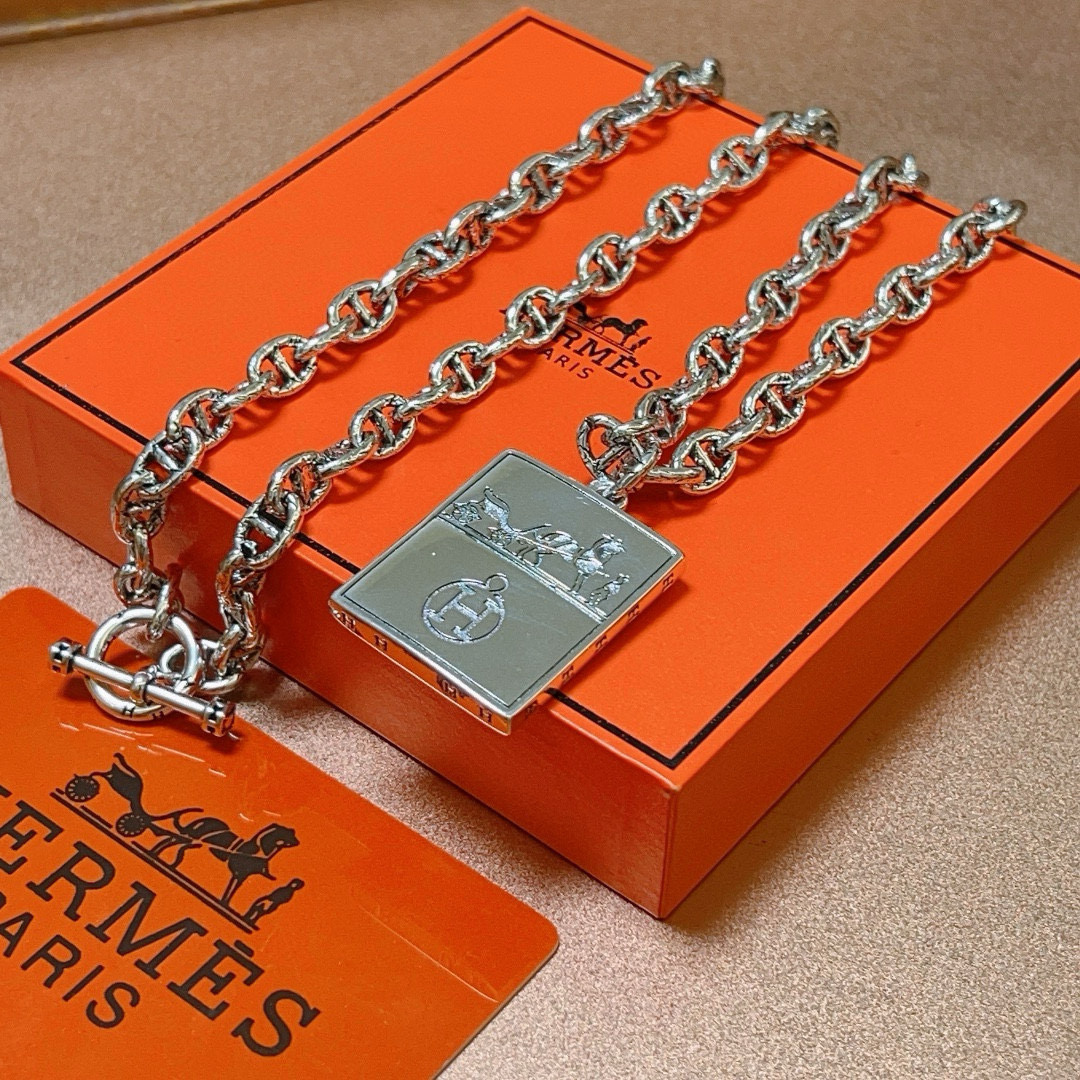 “High-End Custom Jewelry: Hermes Pig Nose Series Necklace for Men and Women” - 图片 5