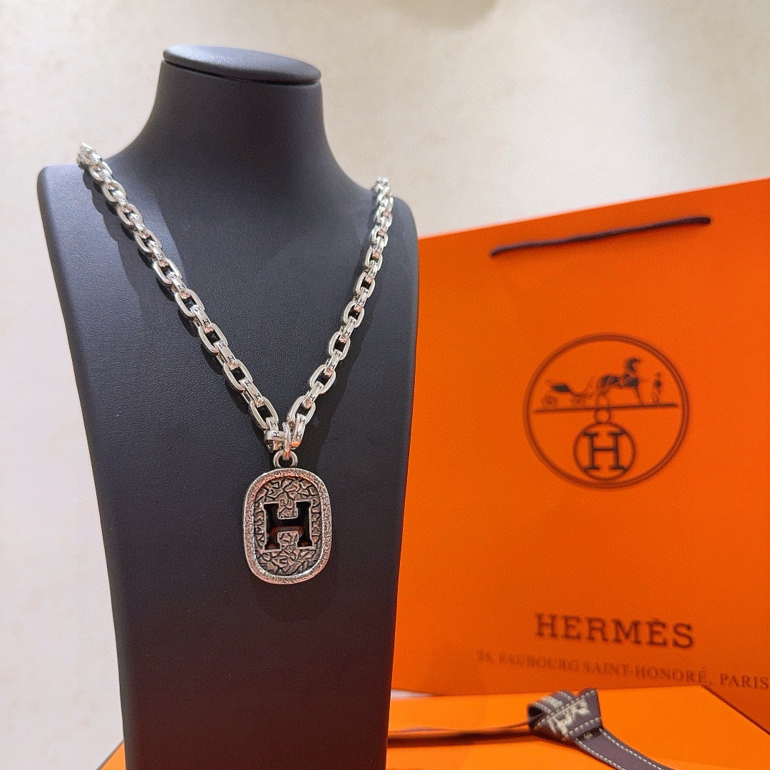 “Review: Ermaceus Necklace – Material Sense and Custom Import” - 图片 4
