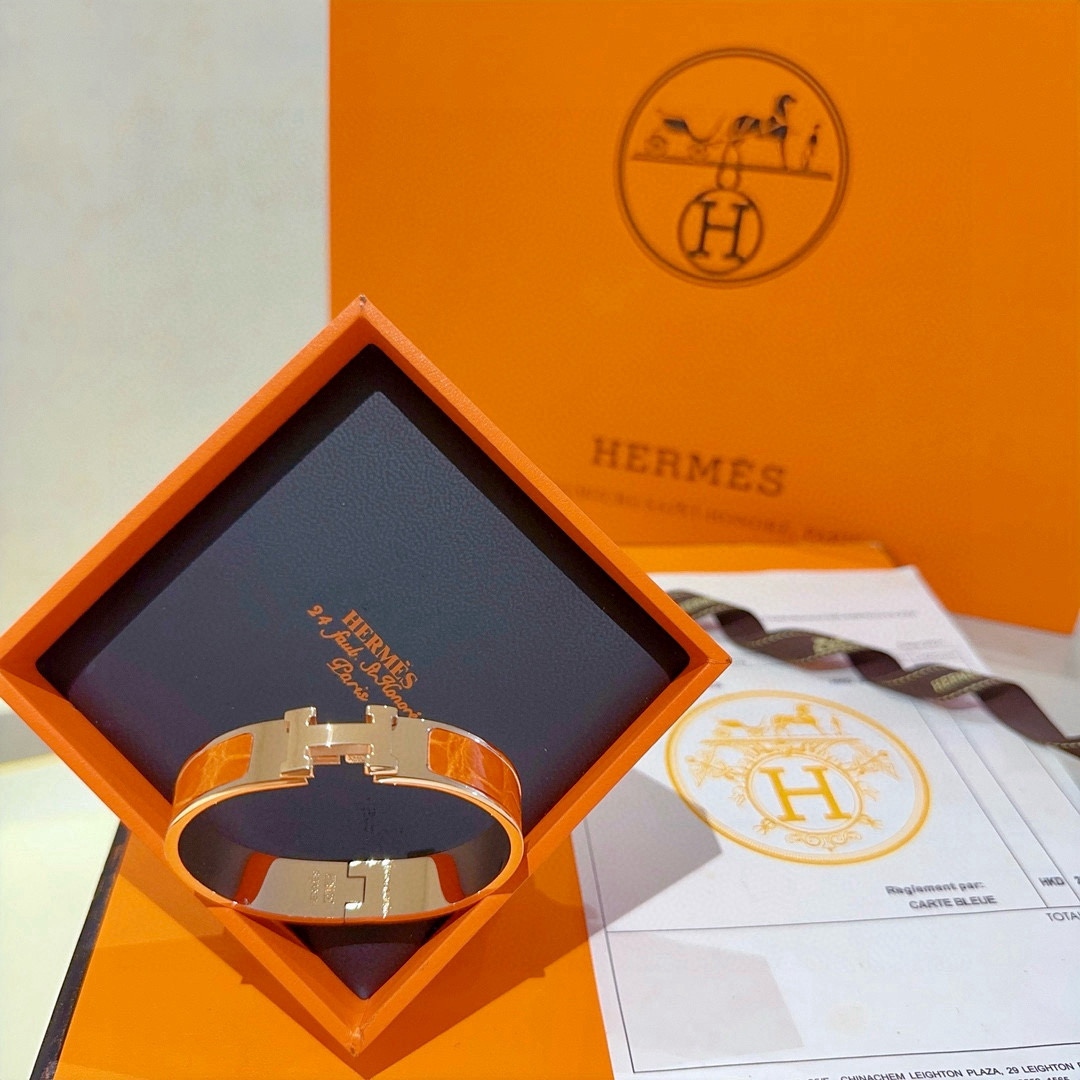 “Handcrafted Crocodile Skin Bracelets: Hermes Emasculated Bracelet, Custom Gold, High-End Quality, Unique Colors” - 图片 5