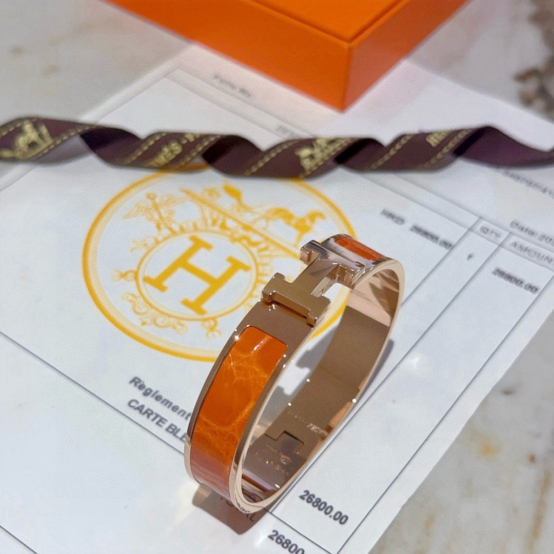 “Handcrafted Crocodile Skin Bracelets: Hermes Emasculated Bracelet, Custom Gold, High-End Quality, Unique Colors” - 图片 2