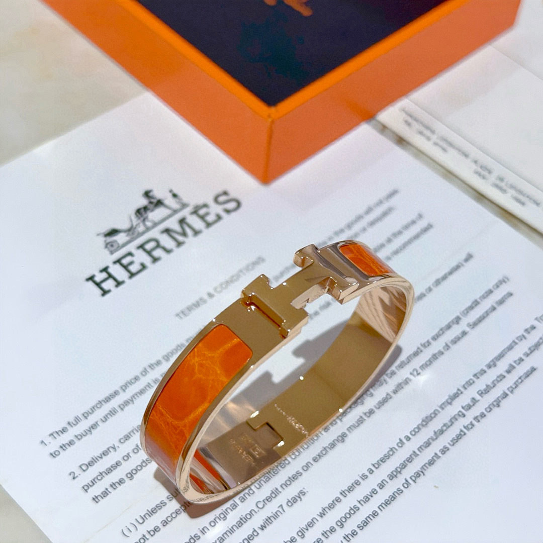 “Handcrafted Crocodile Skin Bracelets: Hermes Emasculated Bracelet, Custom Gold, High-End Quality, Unique Colors”