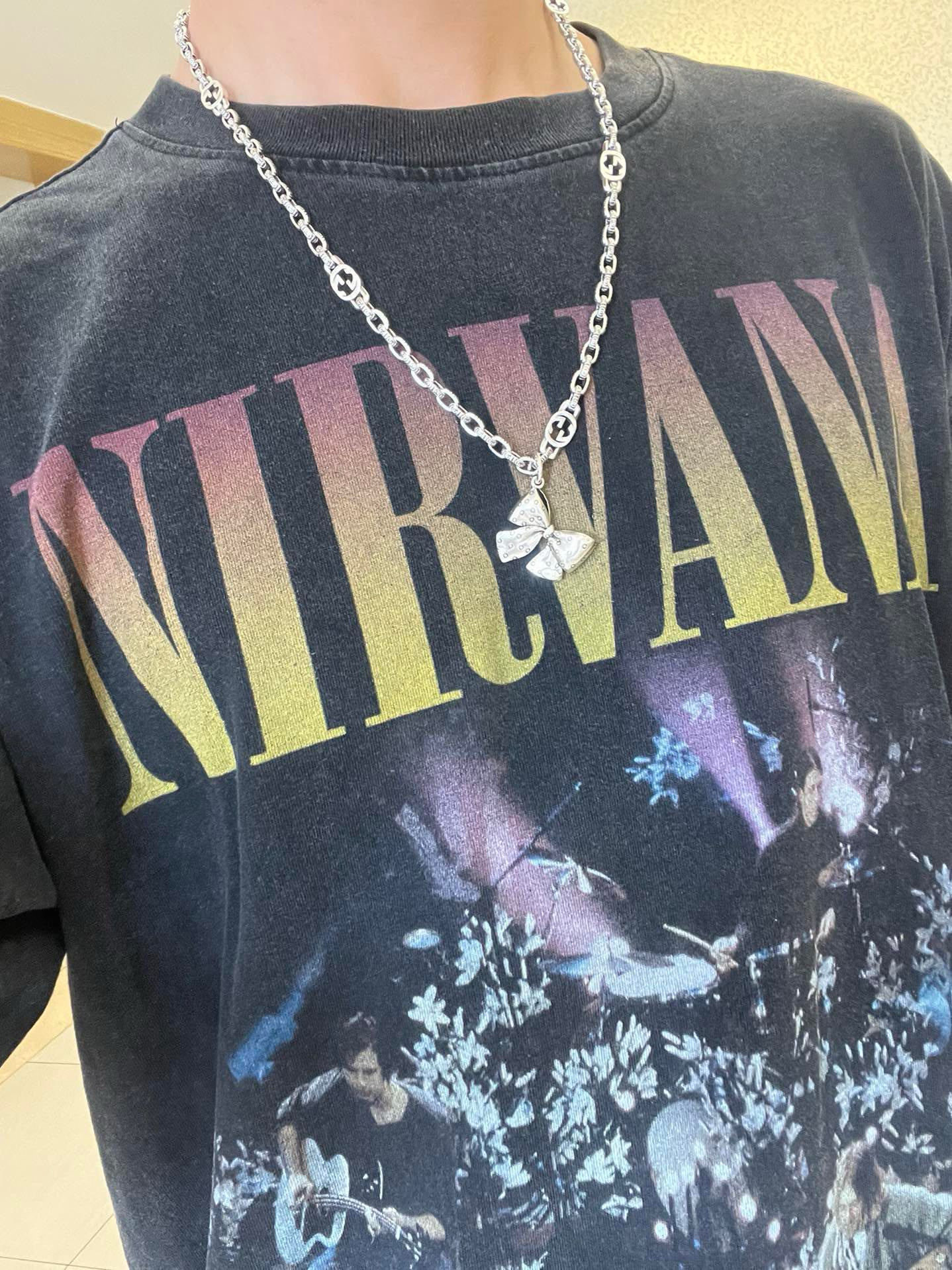 Gucci 蝶結び男女共用ネックレス - Anger Forest シリーズ