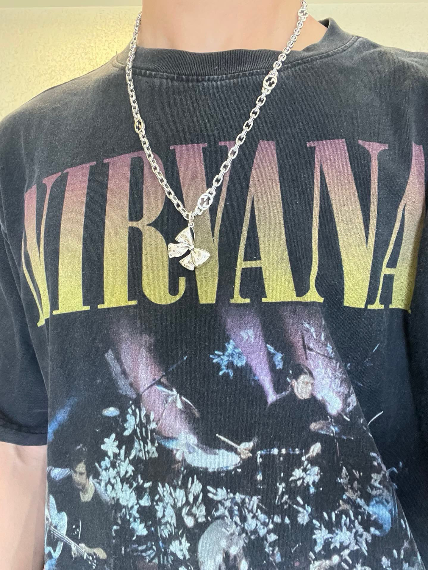 Gucci 蝶結び男女共用ネックレス - Anger Forest シリーズ