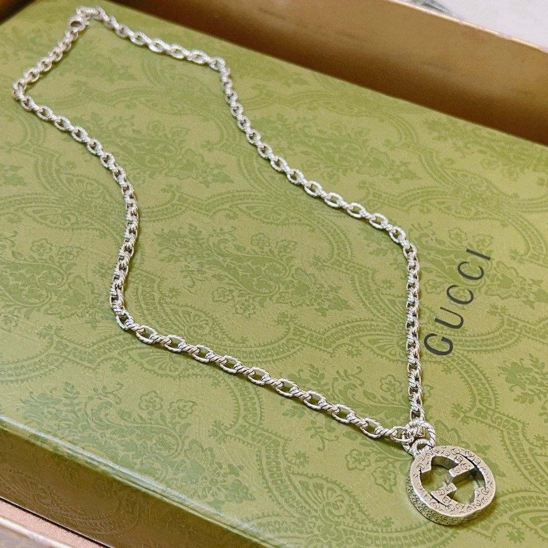 Gucci古驰Anger Forestシリーズ双Gネックレス - 高級感あふれる最新モデル