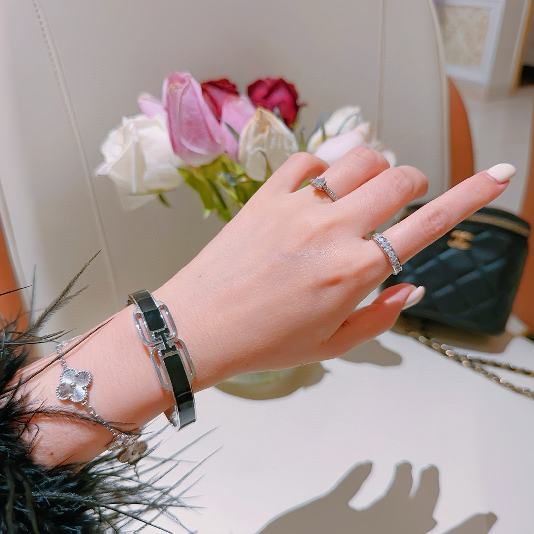 Handmade Hermes Emas Bracelets: Testing Master’s Skills with High-End Custom Designs - 图片 6