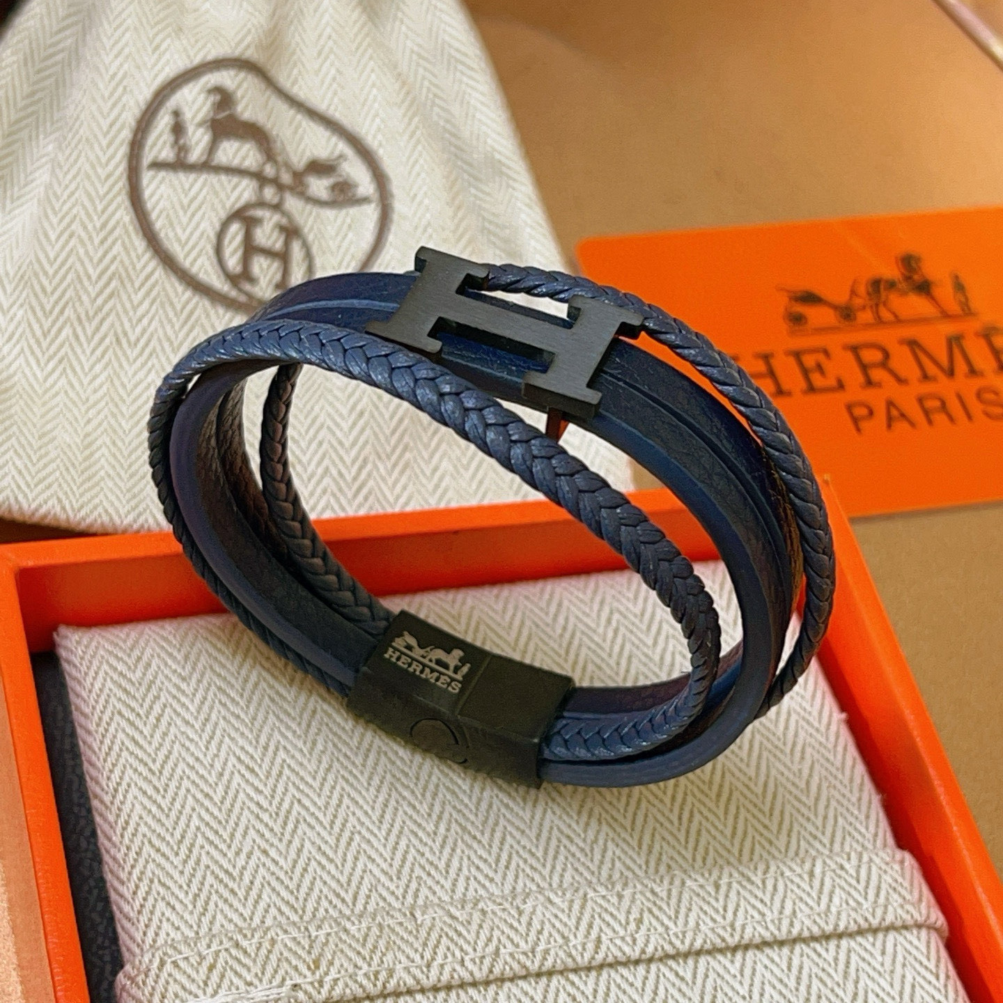 “New Product Distribution: Marseille Bracelet, H Series Star Chain, 19.5-21.5 cm Handline Sizes, Popular in Eima Market.” - 图片 9