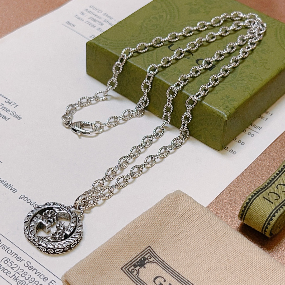 Gucci古驰Anger Forestシリーズ双Gネックレス - おしゃれで高級感溢れるデザイン