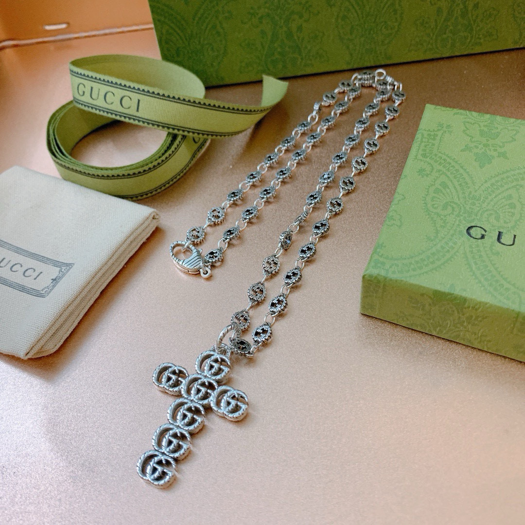 NO:386410,The latest model of Gucci Necklace 2025 chain grade is higher, the same style Anger Forest series double G Gucci Necklace, details are used to treat the version, non-market bright style, this model has been released, Gucci is popular in it, very easy to match with trendy clothes, jewelry quality, gucci, necklace19860909批 古驰项链2025最新款链条档次更高明星同款Anger Forest系列双G古驰项链 细节对版做旧处理 非市面亮面版型 这款一直在出 古驰里面热卖款 非常好搭配潮流衣服,饰品精品,gucci,necklace,Jewelry