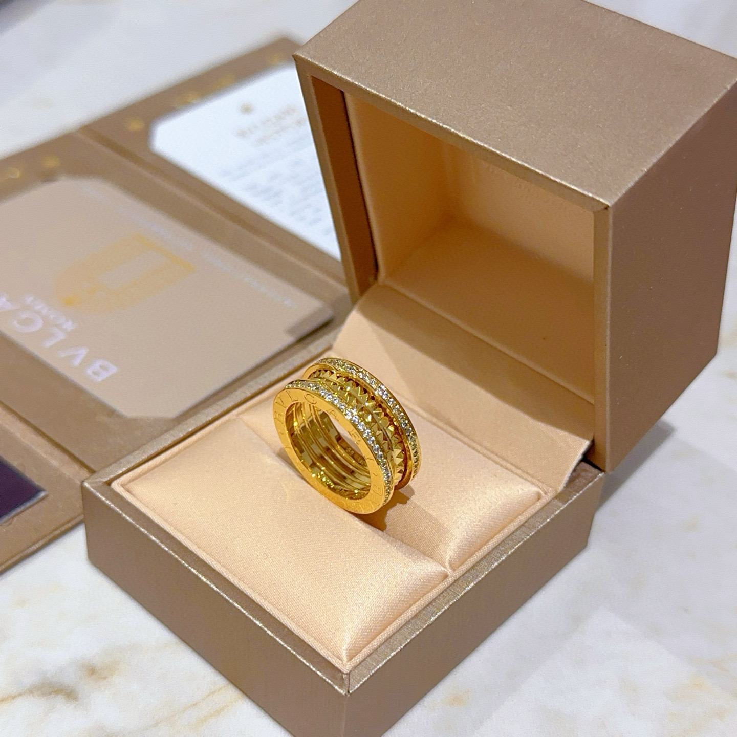 Luxurious BVLGARI DIVAS’ DREAM Rose Gold Necklace with Diamond Accents: Review and Details - 图片 5