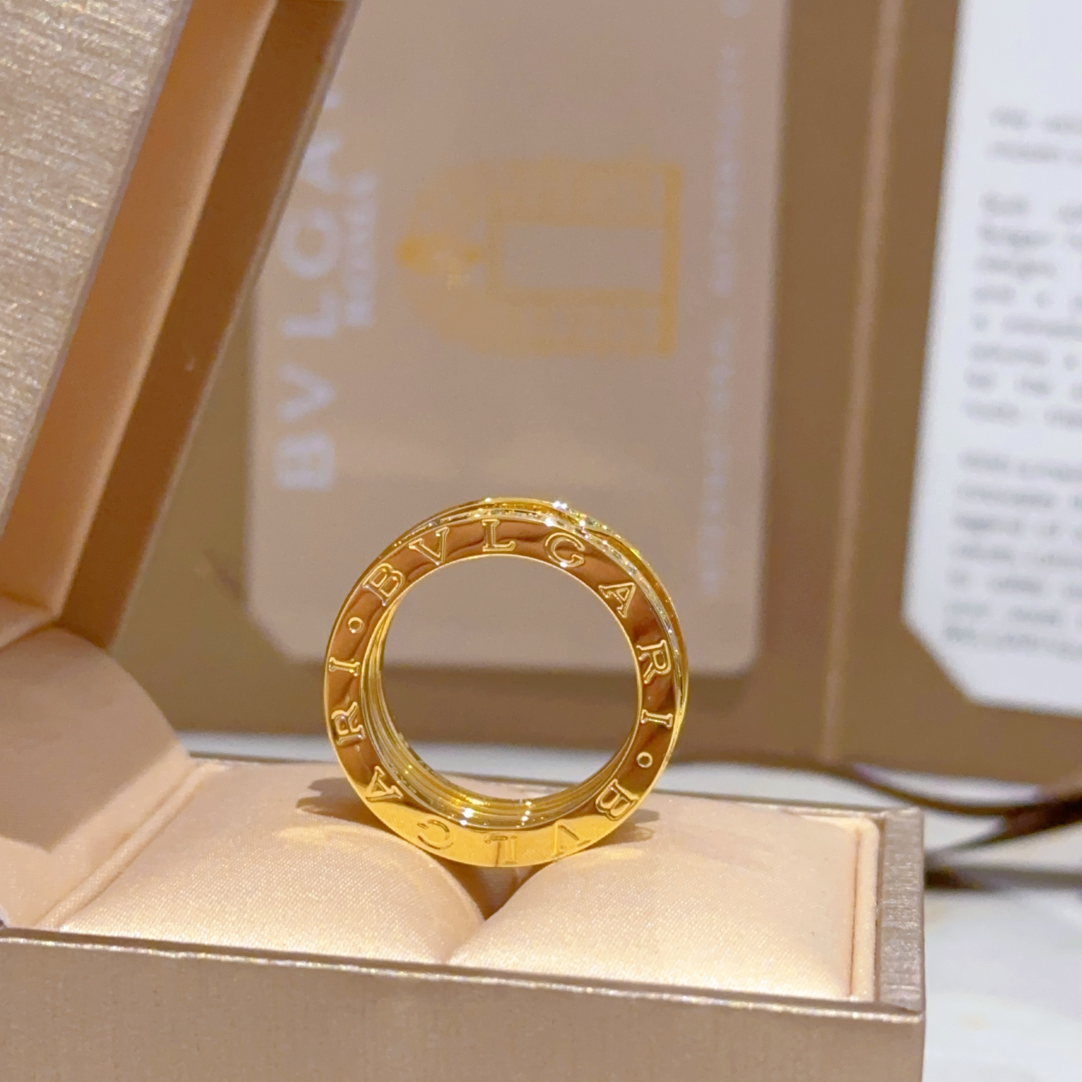 Luxurious BVLGARI DIVAS’ DREAM Rose Gold Necklace with Diamond Accents: Review and Details - 图片 7
