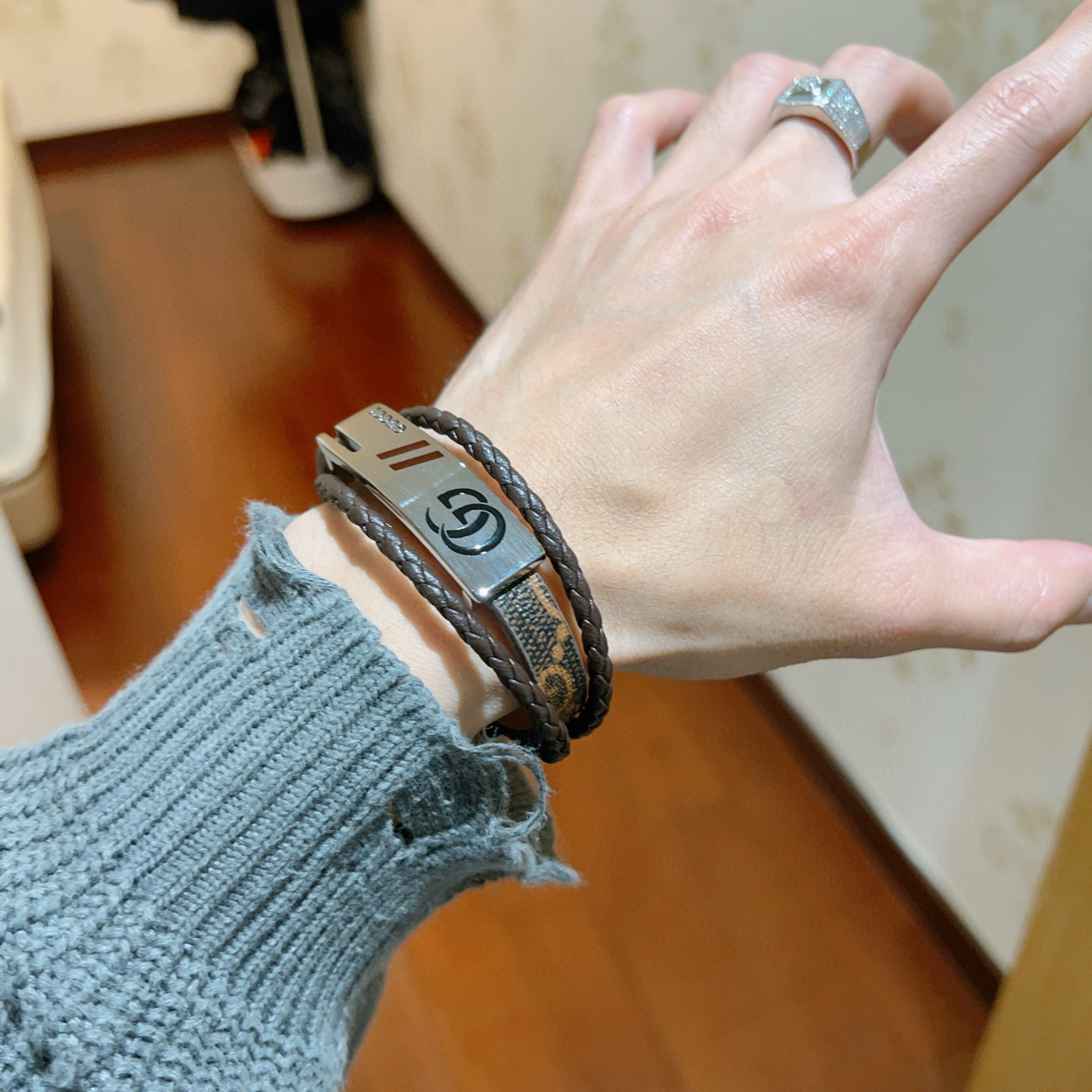 Gucci古驰手绳手环 Anger Forestシリーズ 高級頭層牛皮製