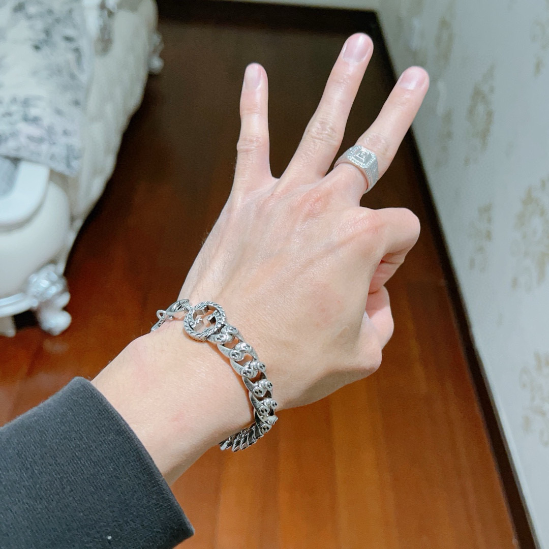 Gucci古驰手链 - 精致デザインと最高の質感