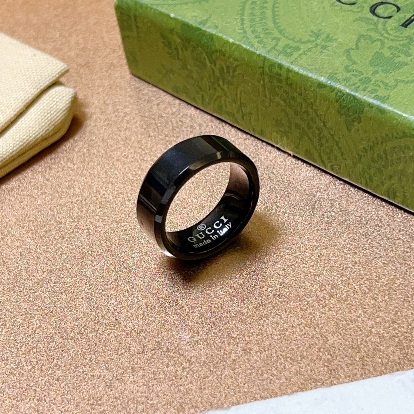 “New Gucci Rings: Anger Forest Star Design, G-Manufacturing, Manual Processing, Flash Layouts, Hot Sales” - 图片 2