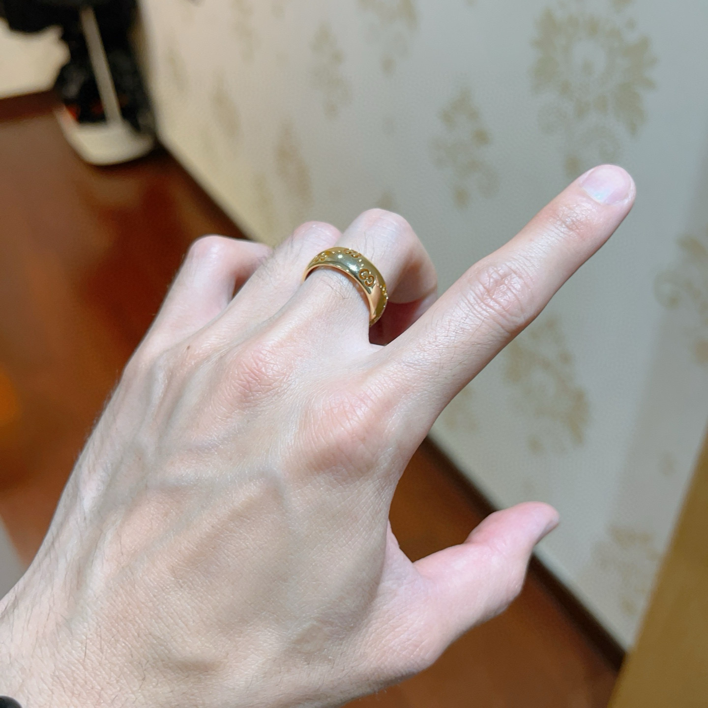 “Latest Gucci Gourcier Rings: Gold-Sensitive G-Manufacturing and Manual Processing Details” - 图片 9