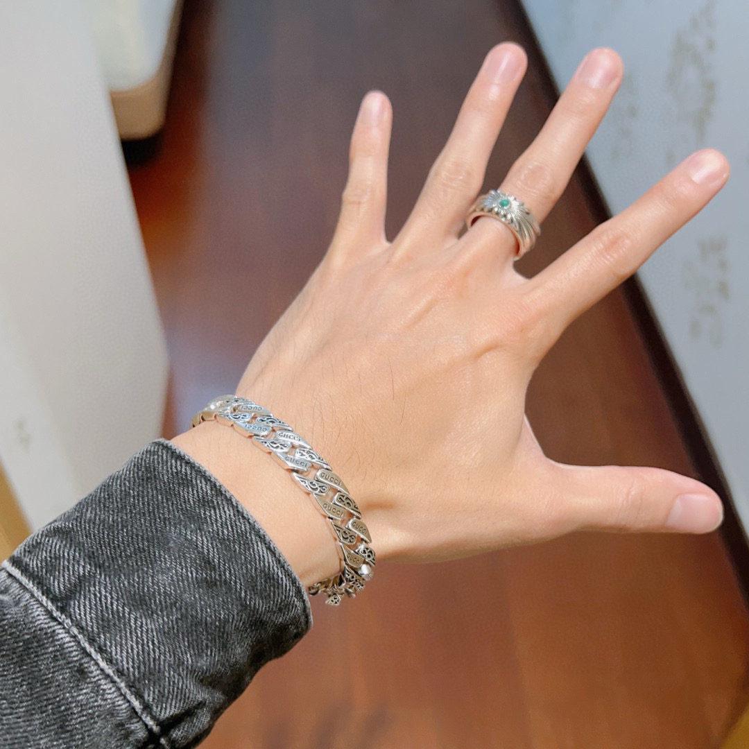 Gucci古驰手链 - 高級ブランドの洗練されたデザイン