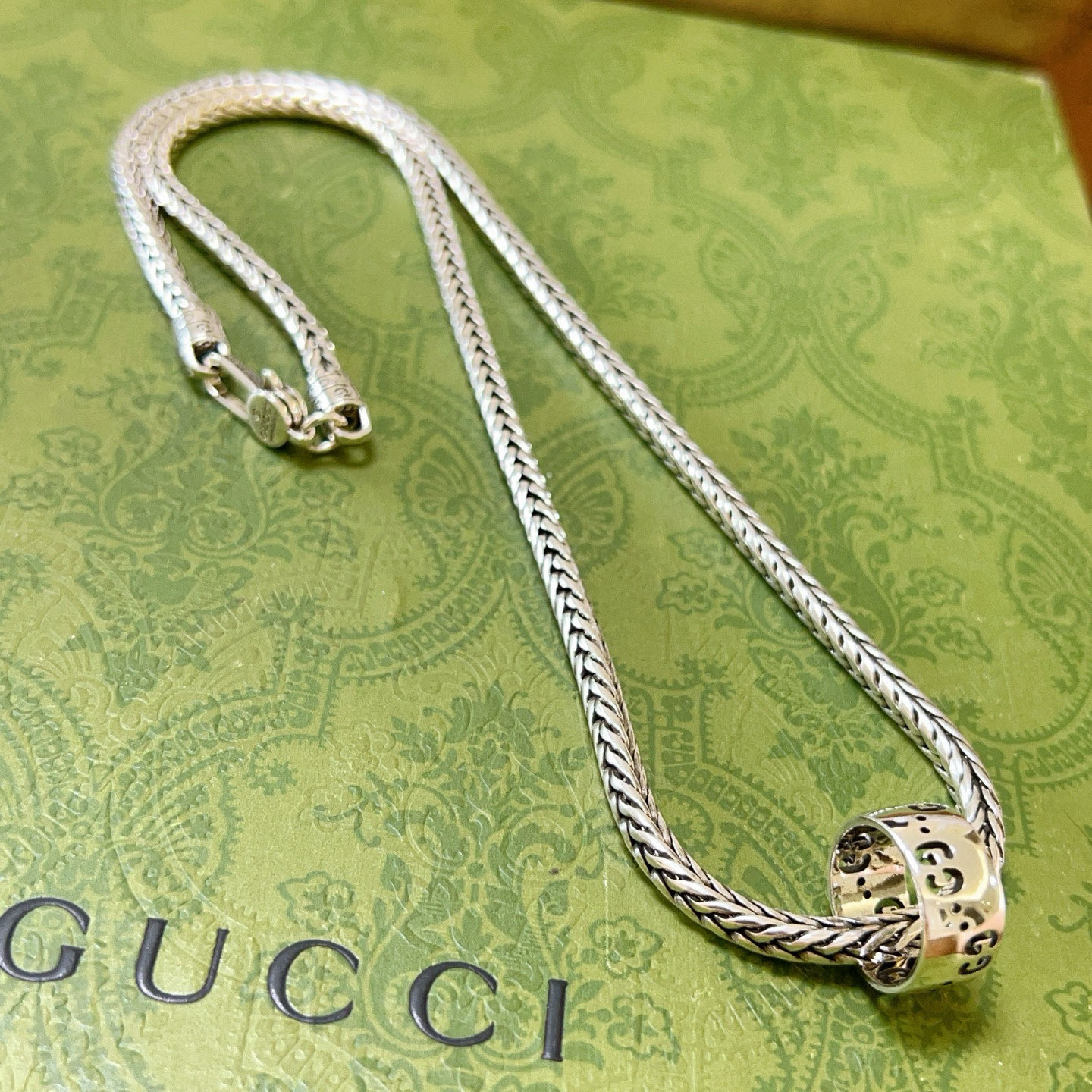 Gucci古驰双GネックレスAnger Forestシリーズ - スタイリッシュなデザイン