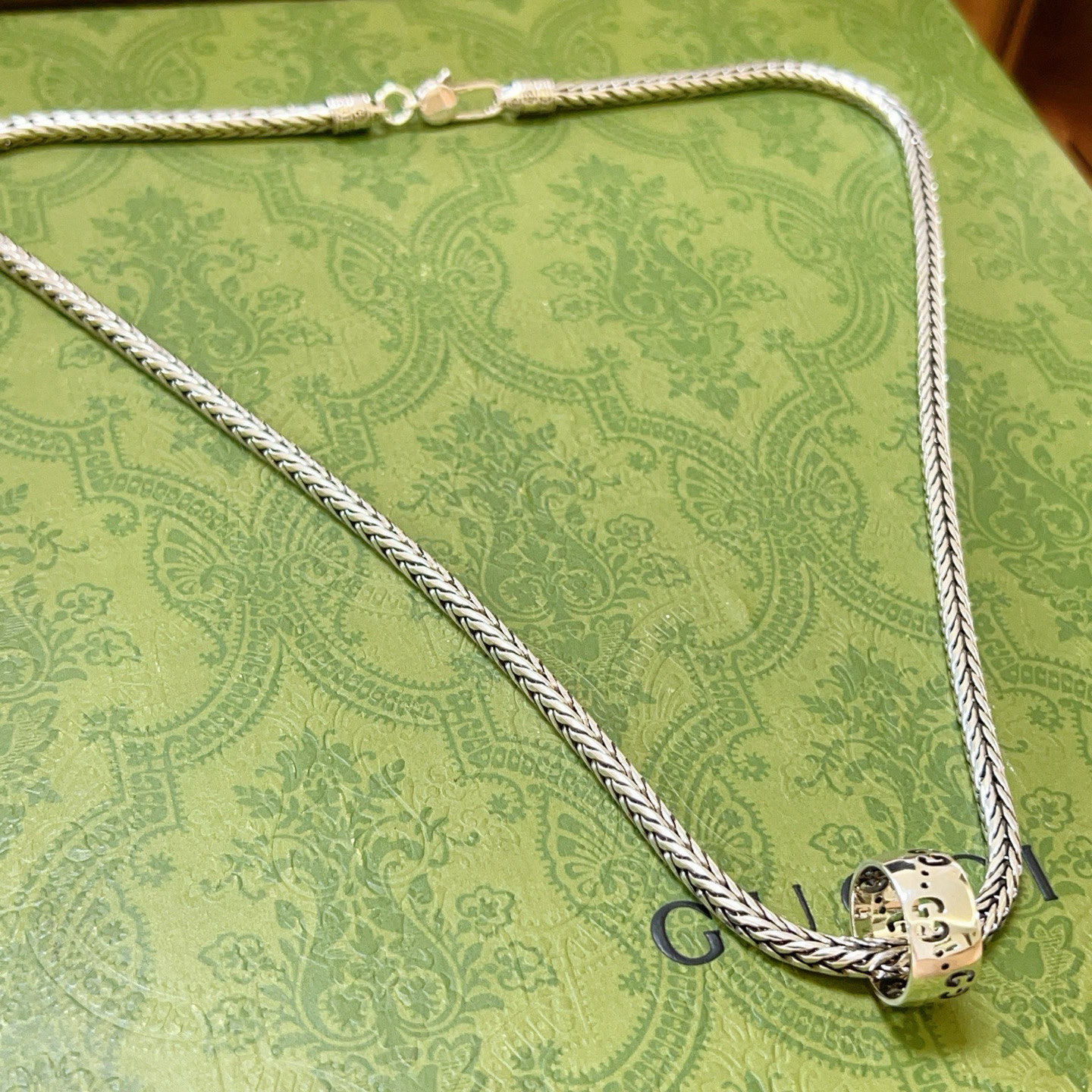 Gucci古驰双GネックレスAnger Forestシリーズ - スタイリッシュなデザイン