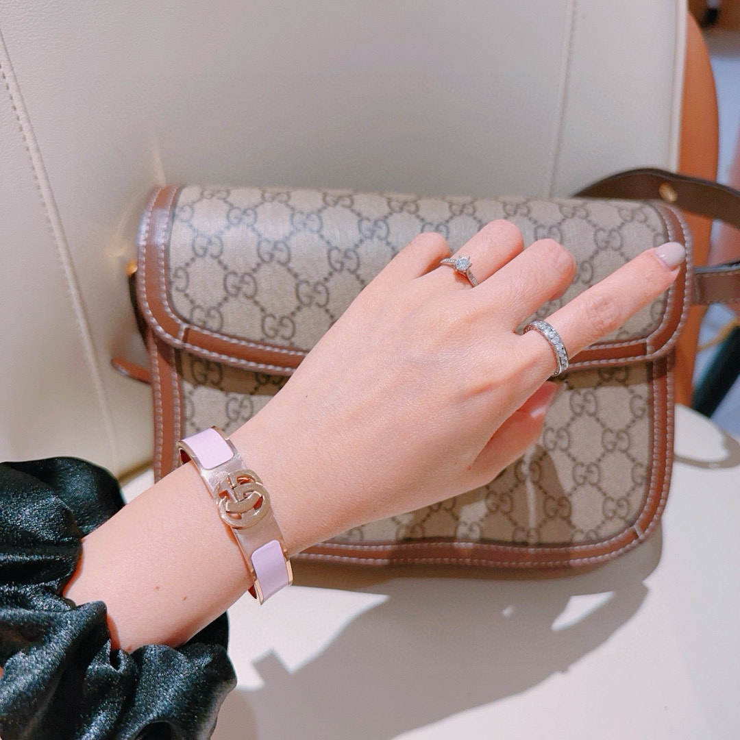 Gucci古驰手镯手环 Anger Forestシリーズ 双G经典款