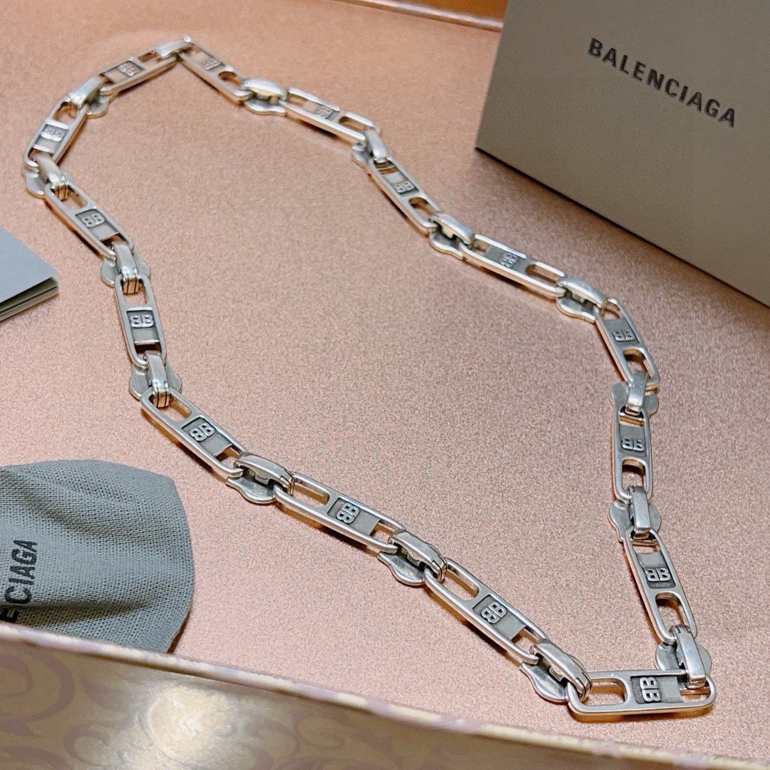 NO:386135,Batch original single product Balenciaga Necklace Balenciaga New zipper design necklace counter consistent details fine workmanship every detail process in place Fine design craftsmanship hot products shipped unique design Retro style Balenciaga Necklace, jewelry boutique, balenciaga, balenciaga, necklace19860909批 原单货新品 巴黎世家项链 Balenciaga 新款拉链设计项链专柜一致 细节做工精细 每个细节流程到位 设计工艺精细 火爆款出货 设计独特 复古风格 巴黎世家项链,饰品精品,balenciaga,balenciaga,necklace,Jewelry