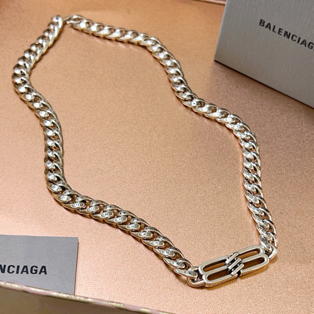 NO:386197,Batch original single product Balenciaga Necklace Balenciaga New necklace counter is consistent, fine details and workmanship are in place, fine design process, hot products are shipped, unique design, retro style Balenciaga Necklace, fine jewelry, balenciaga, balenciaga, necklace19860909批 原单货新品 巴黎世家项链 Balenciaga 新款项链专柜一致 细节做工精细 每个细节流程到位 设计工艺精细 火爆款出货 设计独特 复古风格 巴黎世家项链,饰品精品,balenciaga,balenciaga,necklace,Jewelry