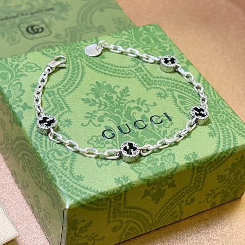 Gucci Interlocking G Silver Bracelet, Classic Design, Unisex Style 9 Gucci Interlocking G Silver Bracelet, Classic Design, Unisex Style