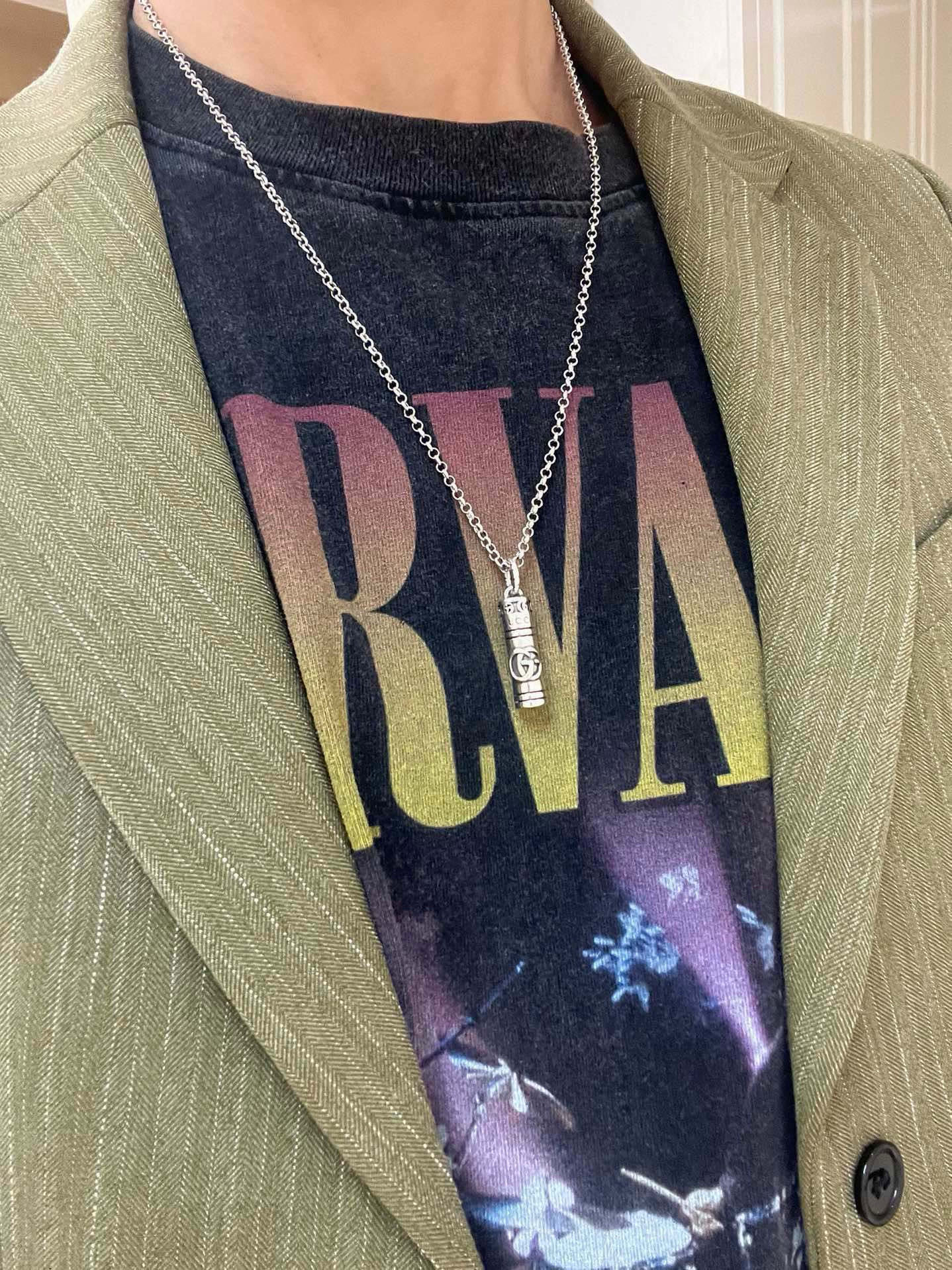 NO:543006,Comment. Gucci necklace latest style with higher chain grade star style Anger Forest series dual G classic necklace series Gucci necklace details are used for the old version Non-market glossy version This model has been released. Gucci is very easy to match with trendy clothes, fine accessories, gucci, necklace19860909批. 古驰项链最新款链条档次更高明星同款Anger Forest系列双G经典款项链系列古驰项链 细节对版做旧处理 非市面亮面版型 这款一直在出 古驰里面热卖款 非常好搭配潮流衣服,饰品精品,gucci,necklace,Jewelry