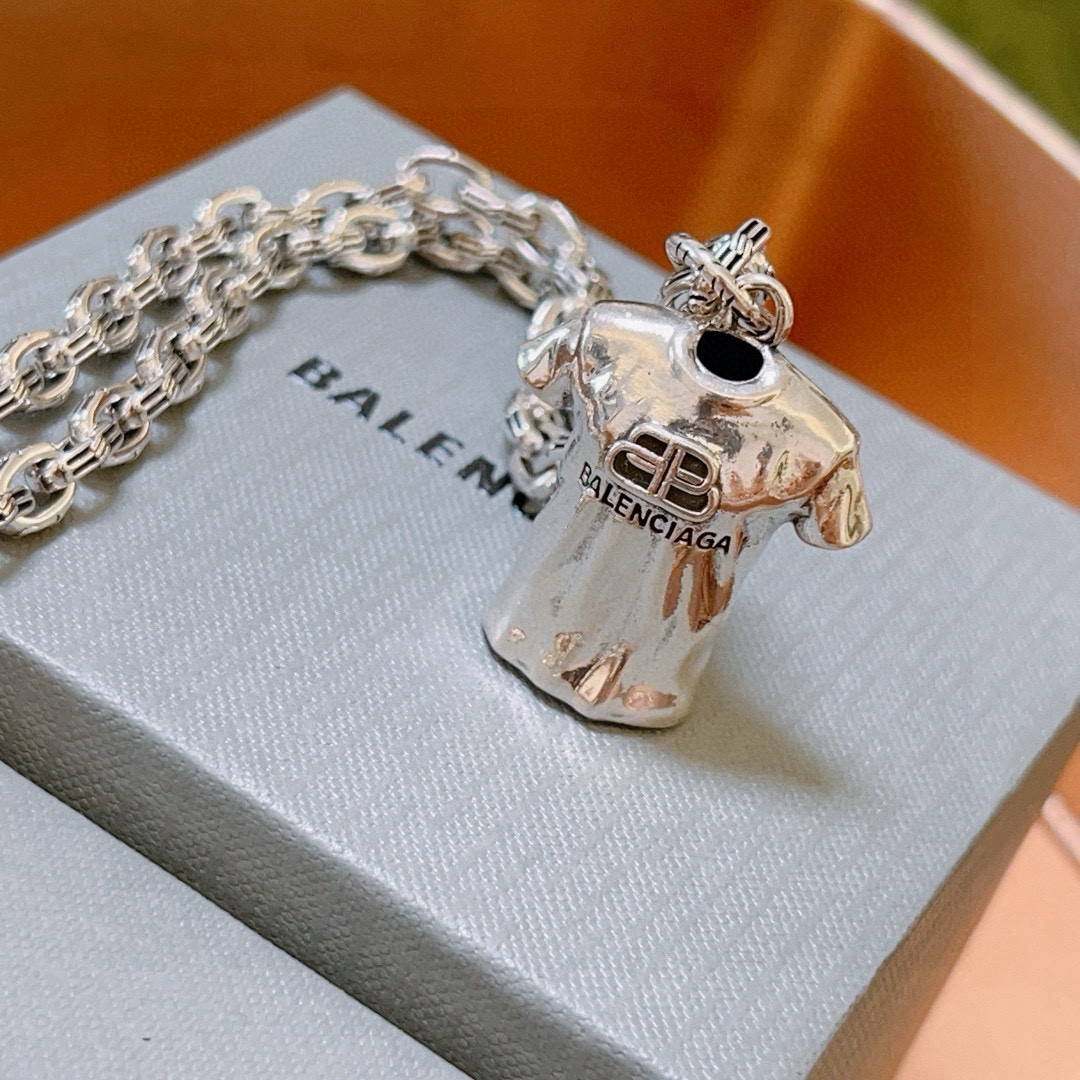 NO:542888,Batch original single product Balenciaga Necklace Balenciaga New necklace counter is consistent, fine details and workmanship are in place, fine design process, hot products are shipped, unique design, retro style Balenciaga Necklace, fine jewelry, balenciaga, balenciaga, necklace19860909批 原单货新品 巴黎世家项链 Balenciaga 新款项链专柜一致 细节做工精细 每个细节流程到位 设计工艺精细 火爆款出货 设计独特 复古风格 巴黎世家项链,饰品精品,balenciaga,balenciaga,necklace,Jewelry