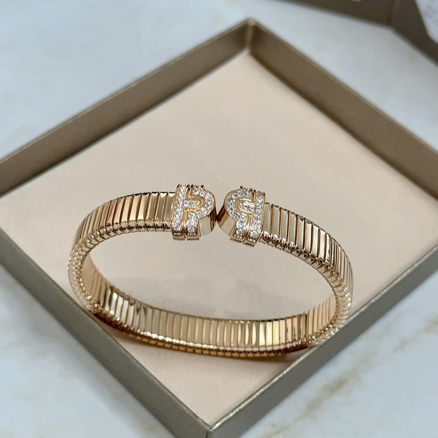 BVLGARI Bvlgari Bracelet Or jaune plaqué 18 carats - Qualité supérieure