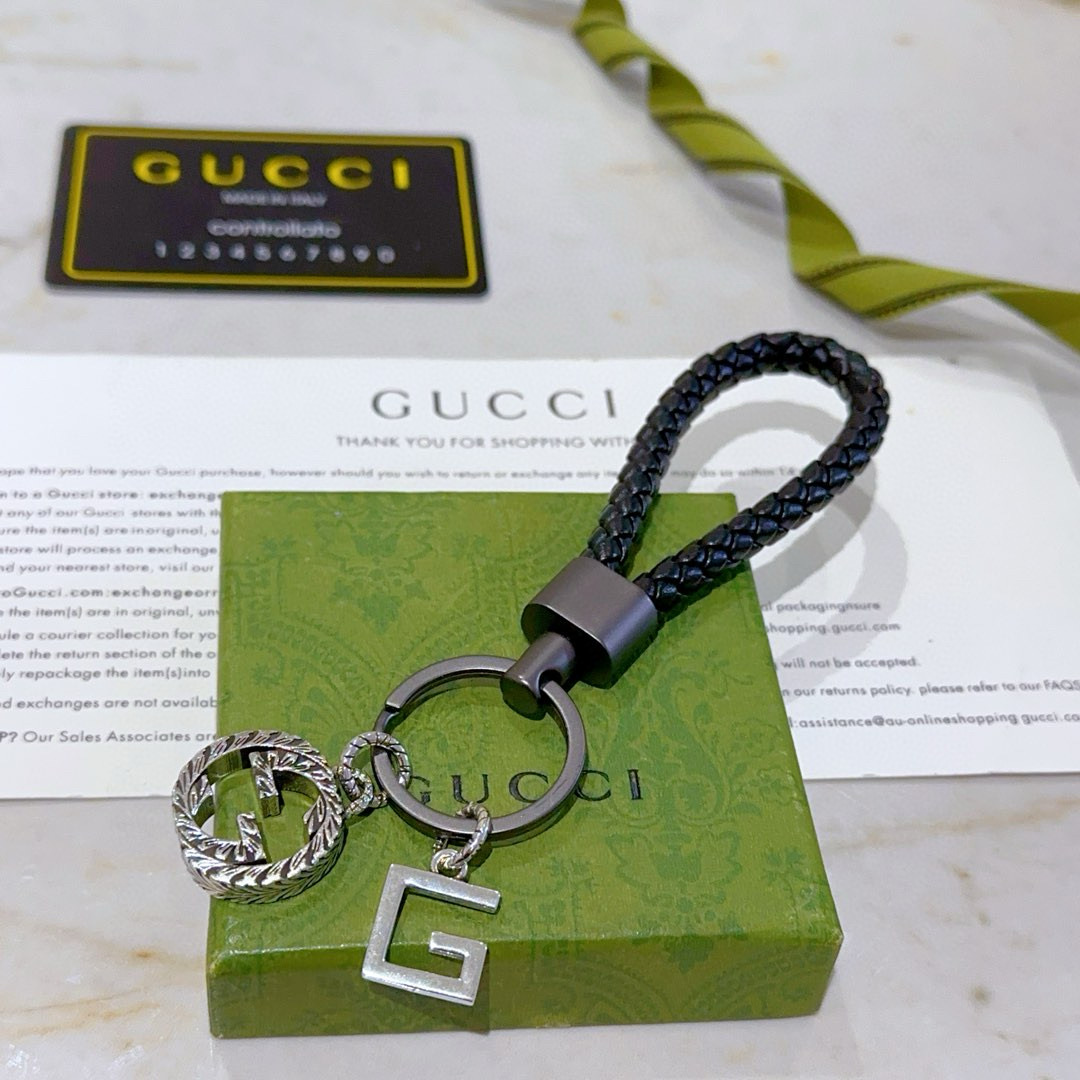 NO:555702,Batch of new product releases Gucci keychains Gucci bag buckles The latest bag charms are of higher quality Stars have the same style Anger Forest series Double G classic models co-branded design concept keychain series The details are distressed and not available in the market Glossy version This one has been out The best-selling model in Gucci Very good match with trendy backpacks, jewelry boutiques, gucci, backpacks, keychain19860909批新品发布 古驰钥匙扣 古驰包包扣 最新款包包挂饰档次更高明星同款Anger Forest系列双G经典款联名设计理念钥匙扣系列 细节对版做旧处理 非市面亮面版型 这款一直在出 古驰里面热卖款 非常好搭配潮流背包,饰品精品,gucci,backpacks,keychain,Jewelry
