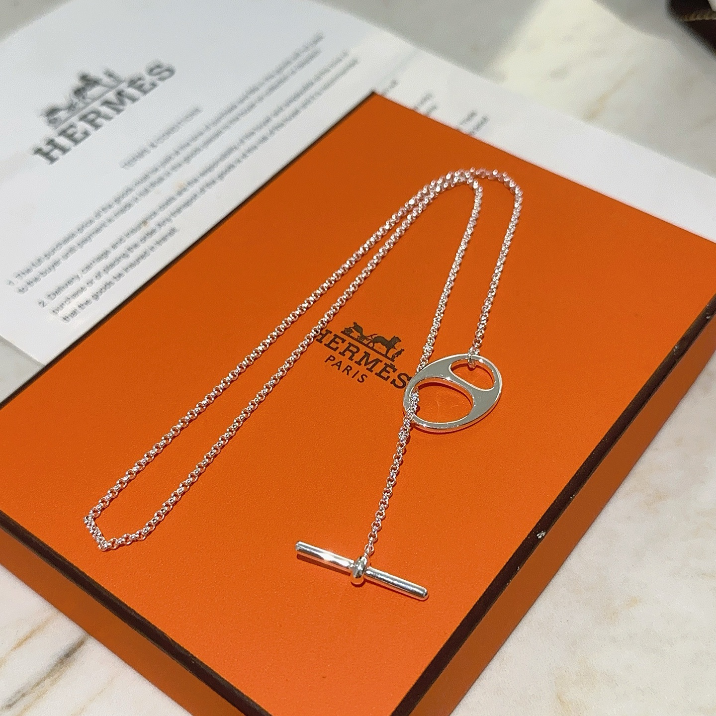 NO:555728,Batch HERMES Hermès necklace, pig nose series jewelry, imported enamel plating. Classic matching pig nose chain, clear logo on the side, new product, simple and fashionable counter consistent, hot model shipped, unique design, avant-garde, a must-have for men and women!  , jewelry boutique, hermes, hermes, necklace19860909批 HERMES 爱马仕项链 猪鼻子系列首饰 进口珐琅镀.猪鼻子链条经典搭配 边上logo清晰,新品 简单时尚专柜一致 火爆款出货 设计独特 前卫 男女必备款！,饰品精品,hermes,hermes,necklace,Jewelry
