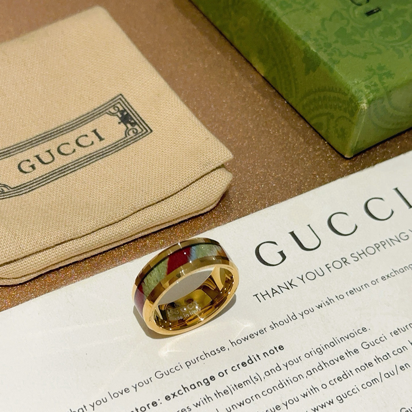 NO:582276,Batch. The latest style of Gucci ring is of higher quality. The same style as the star's Anger Forest series v gold texture double G. Pure handmade craftsmanship. Gucci ring. Detail matching is purely handmade. Non-market glossy version. This one has been out. The best-selling model in Gucci. Very good to match with trendy clothes. Sizes are 8 9 10 11. Couple rings of the same style for men and women, jewelry boutique, gucci, ring19860909批.古驰戒指最新款款式档次更高明星同款Anger Forest系列v金质感双G纯手工制作工艺 古驰戒指 细节对版纯手工处理 非市面亮面版型 这款一直在出 古驰里面热卖款 非常好搭配潮流衣服码数美8 9 10 11 男女同款情侣戒指,饰品精品,gucci,ring,Jewelry