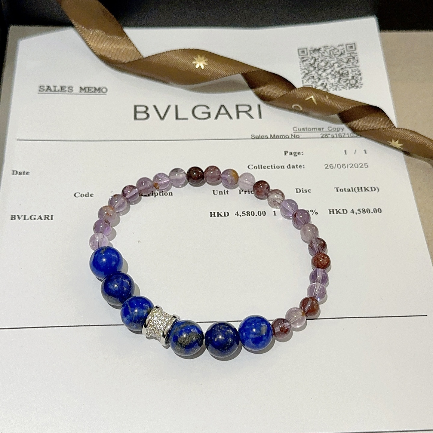 NO:558252,Batch. BVLGARI Bracelet V gold material BVLGARI DIVAS' DREAM series natural lapis lazuli bracelet is in perfect condition, with unparalleled details. The unique color is completely impeccable, and is decorated with a classic ring shape design. It is simple yet elegant and eye-catching. The V gold pure handmade combination is more elegant and elegant. Same style for men and women. Bvlgari bracelet size: 18 20 22  24 cm, fine jewelry, bottega veneta, bvlgari, bvlgari, bracelet19860909批.宝格丽手链V金材质 BVLGARI宝格丽 DIVAS‘ DREAM 系列 天然青金石手链品相完美,细节无敌,那种独特的色泽完全无可挑剔,再缀以经典指环外形设计,简约之余却又优雅夺目,V金纯手工的组合更显气色,上手雅致动人.男女同款 宝格丽手链尺寸:18 20 22 24厘米,饰品精品,bottega veneta,bvlgari,bvlgari,bracelet,Jewelry