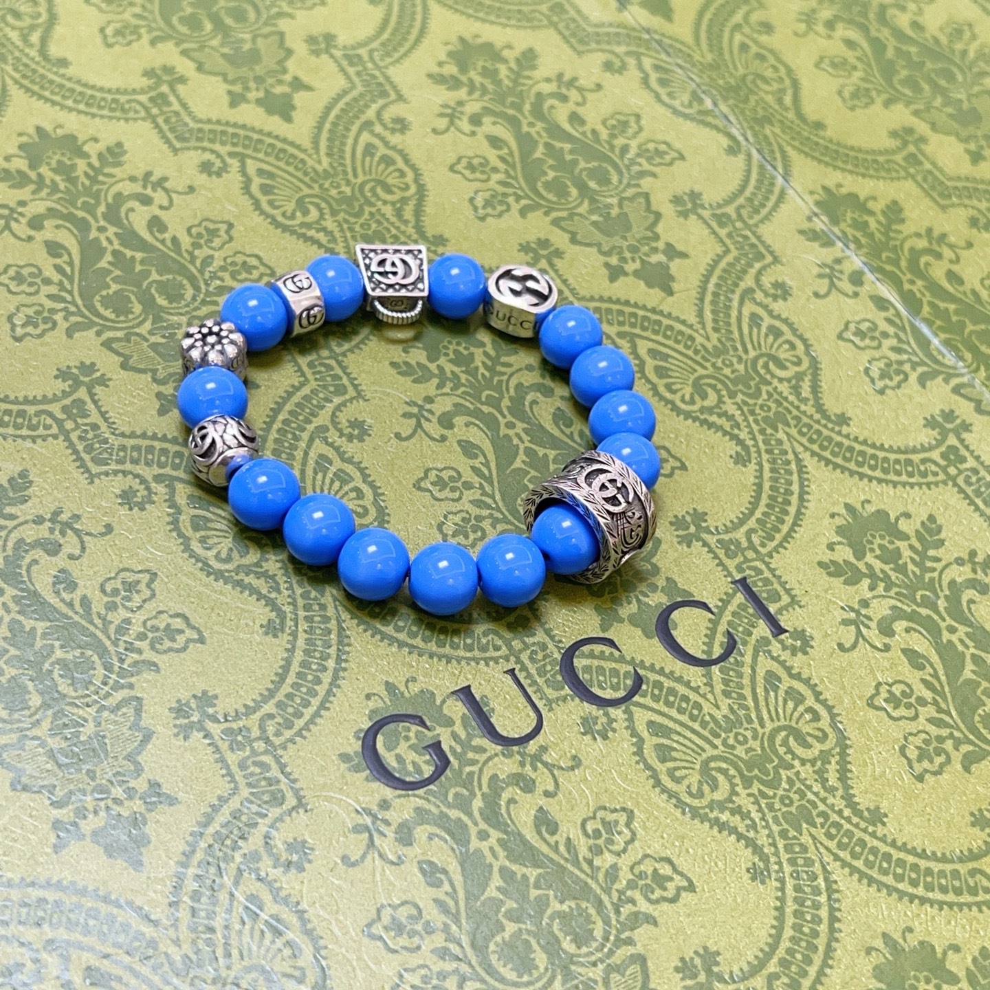 NO:582323,Batch Gucci bracelets for men and women. The latest natural stone bracelets are of higher quality. Anger Forest series double-g natural stone bracelets of the same style for celebrities. Size: 16-24 cm. Details are distressed. Non-market glossy version. Non-market ordinary ones. This model has been released. Best-selling model in Gucci. Very good to match clothes, fine jewelry, gucci, bracelet.19860909批 古驰手链男女同款 最新款天然石手链档次更高明星同款Anger Forest系列双g天然石手链 尺寸:16-24厘米 细节对版做旧处理 非市面亮面版型 非市面普通做这款一直在出 古驰里面热卖款 非常好搭配衣服,饰品精品,gucci,bracelet,Jewelry